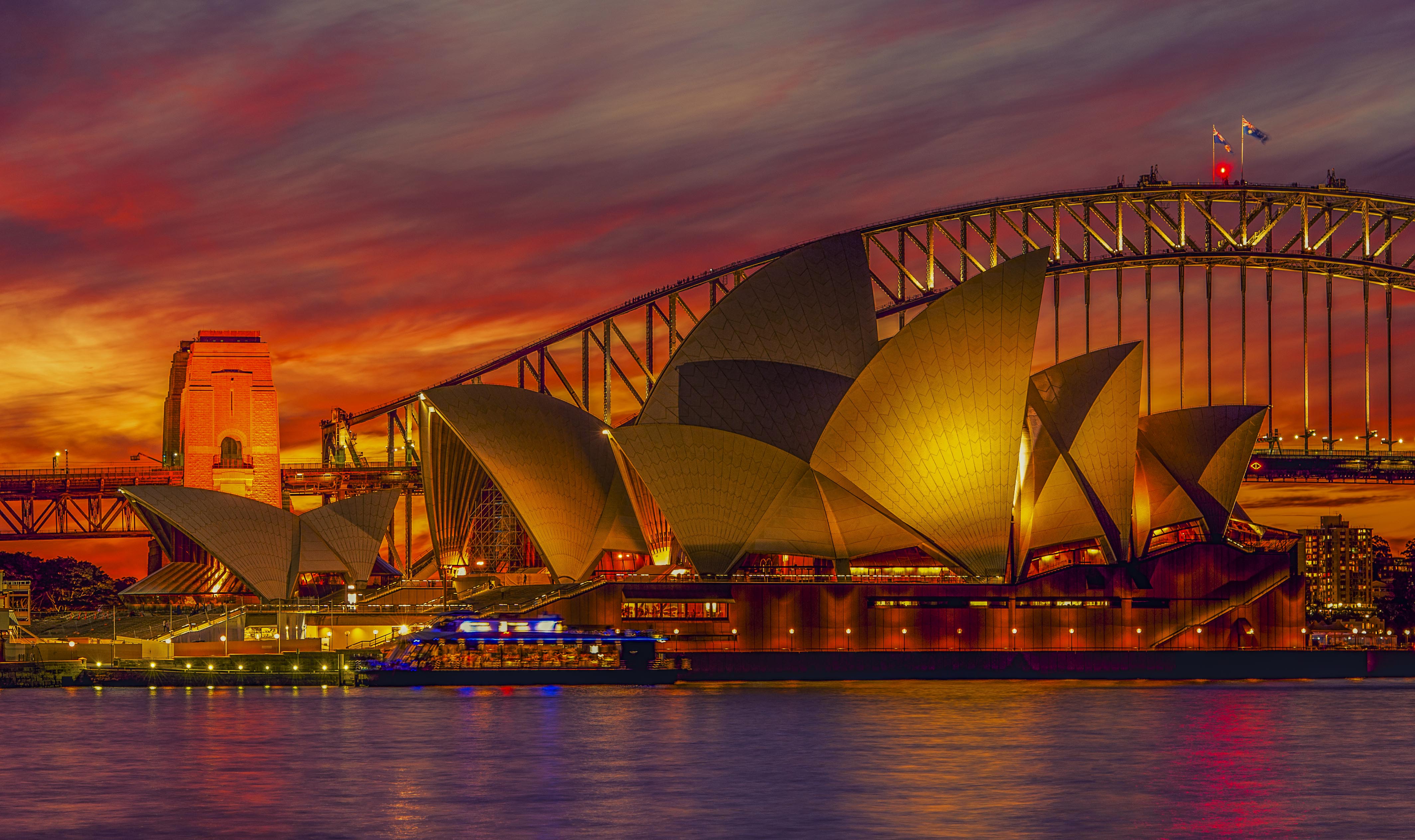 Sydney Opera House and Harbour Bridge at Dusk, Australia загрузить